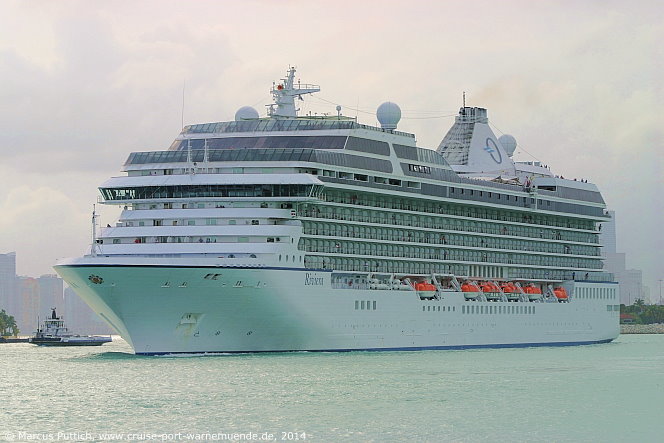 Das Kreuzfahrtschiff RIVIERA am 28. März 2014 in Miami, FL (USA).