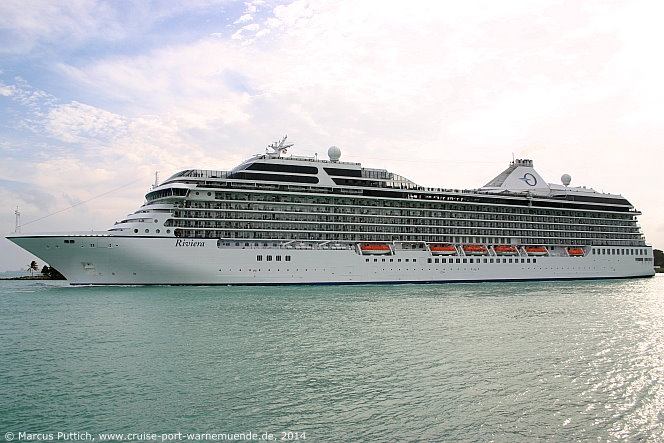 Das Kreuzfahrtschiff RIVIERA am 28. März 2014 in Miami, FL (USA).