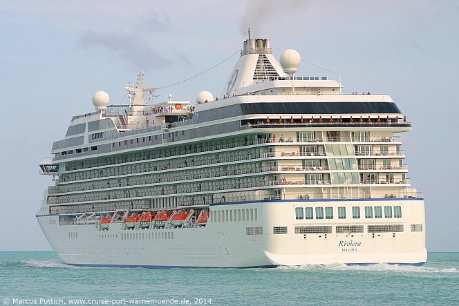 Das Kreuzfahrtschiff RIVIERA am 28. März 2014 in Miami, FL (USA).