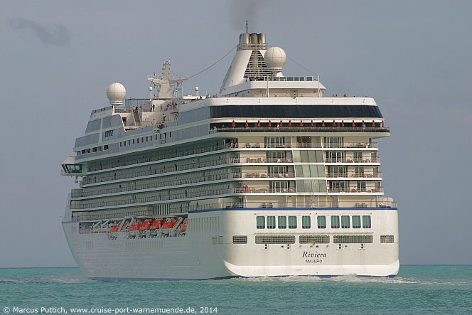 Das Kreuzfahrtschiff RIVIERA am 28. März 2014 in Miami, FL (USA).