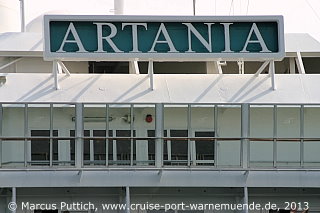 Das Kreuzfahrtschiff ARTANIA von der Kreuzfahrtreederei Phoenix Reisen am 10. August 2013<BR>im Kreuzfahrthafen Warnem&uuml;nde in der Hansestadt Rostock.