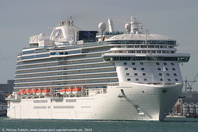 Das Kreuzfahrtschiff ROYAL PRINCESS am 14. Juni 2013 in Southampton (England).