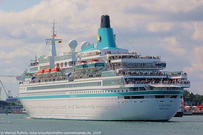 Das Kreuzfahrtschiff ALBATROS am 09. August 2019 im Kreuzfahrthafen Warnem&uuml;nde in der Hansestadt Rostock.