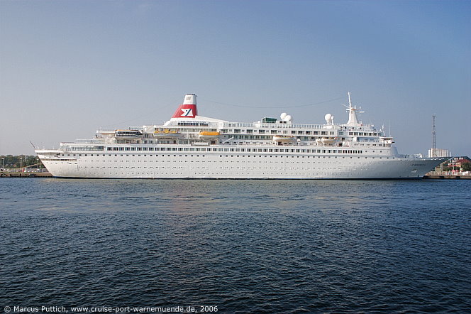 Das Kreuzfahrtschiff BOUDICCA am 01. Oktober 2006 im Kreuzfahrthafen Warnem&uuml;nde in der Hansestadt Rostock.
