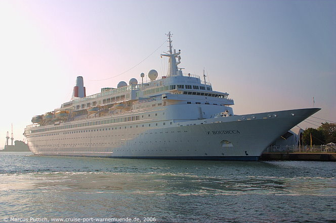 Das Kreuzfahrtschiff BOUDICCA am 01. Oktober 2006 im Kreuzfahrthafen Warnem&uuml;nde in der Hansestadt Rostock.