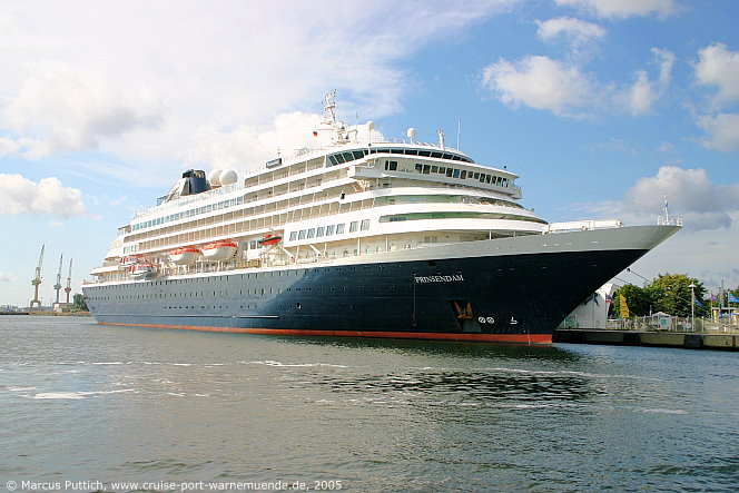 Das Kreuzfahrtschiff PRINSENDAM am 05. August 2005 im Kreuzfahrthafen Warnem&uuml;nde in der Hansestadt Rostock.