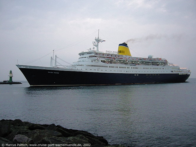 Das Kreuzfahrtschiff SAGA ROSE am 07. Juli 2002 im Ostseebad Warnem&uuml;nde.