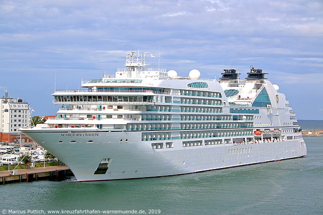 Das Kreuzfahrtschiff SEABOURN OVATION am 06. September 2019 im Kreuzfahrthafen Warnem&uuml;nde in der Hansestadt Rostock.