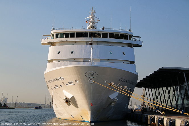 Das Kreuzfahrtschiff SEVEN SEAS NAVIGATOR am 31. Juli 2018 im Kreuzfahrthafen Warnemünde in der Hansestadt Rostock.