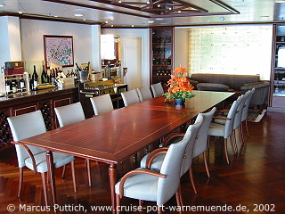 Kreuzfahrtschiff SILVER SHADOW: Die Weinbar Le Champagne by Moet & Chandon auf Deck 7.