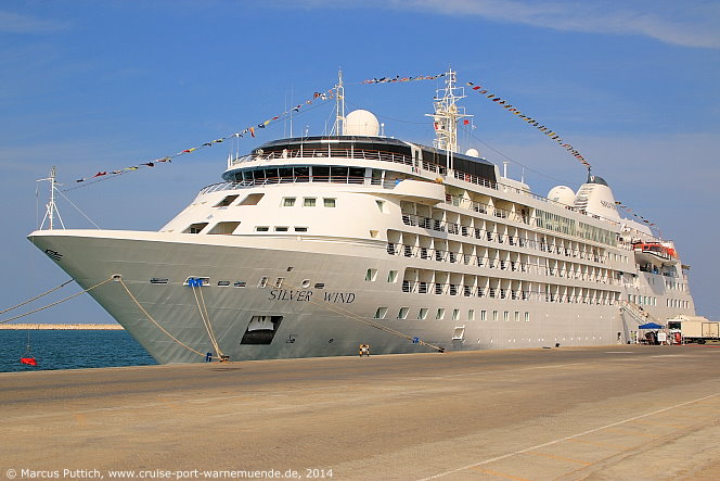 Das Kreuzfahrtschiff SILVER WIND am 16. November 2014 in Dubai (Vereinigte Arabische Emirate).