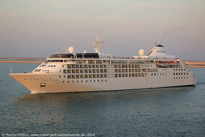 Das Kreuzfahrtschiff SILVER WIND am 16. November 2014 in Dubai (Vereinigte Arabische Emirate).