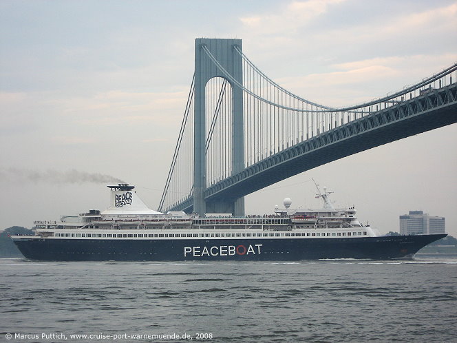 Das Kreuzfahrtschiff CLIPPER PACIFIC am 17. Juli 2008 in New York, NY (USA).