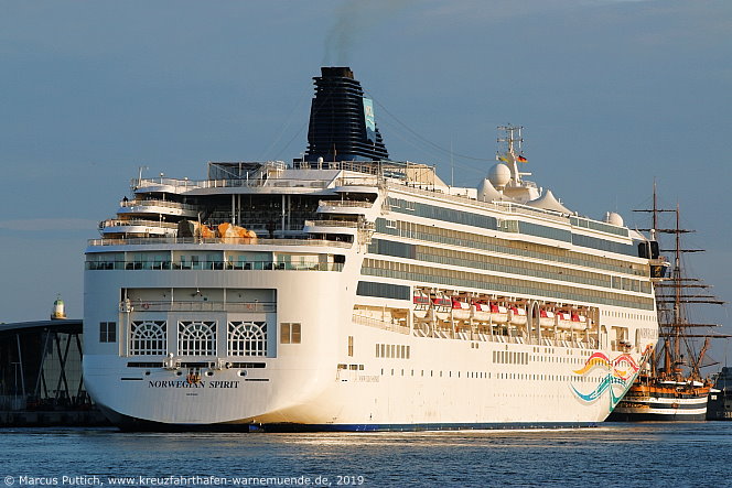 Das Kreuzfahrtschiff NORWEGIAN SPIRIT am 08. August 2019 im Kreuzfahrthafen Warnemünde in der Hansestadt Rostock.