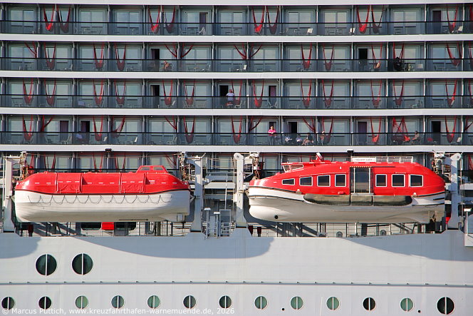 Das Kreuzfahrtschiff VALIANT LADY von der Kreuzfahrtreederei Virgin Voyages am 25. August 2026 in Hamburg (Deutschland).