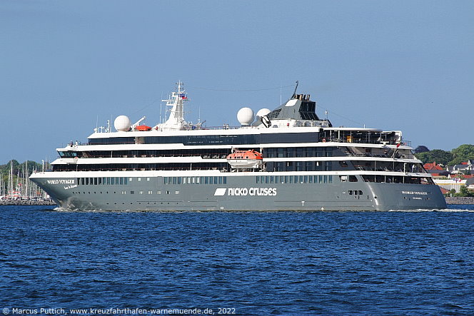Das Kreuzfahrtschiff WORLD VOYAGER am 11. Juni 2022 in Kiel (Deutschland).