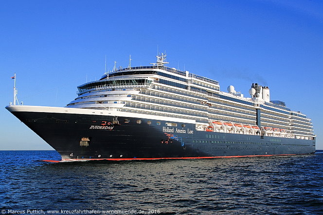 Das Kreuzfahrtschiff ZUIDERDAM am 11. Juni 2016 im Kreuzfahrthafen Warnem&uuml;nde in der Hansestadt Rostock.