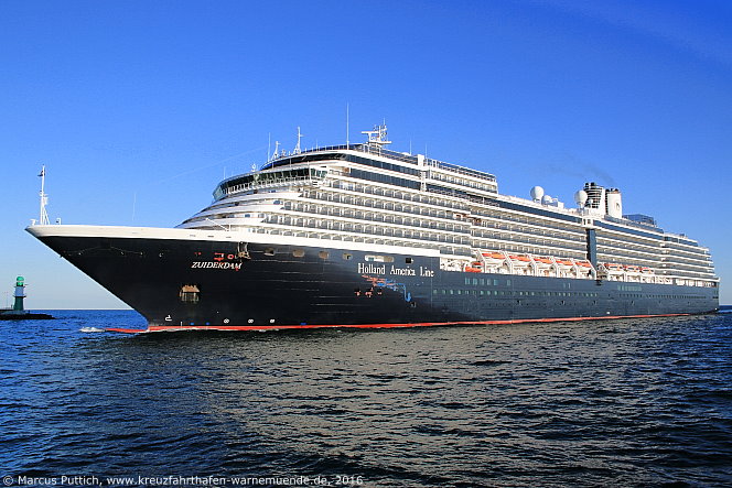 Das Kreuzfahrtschiff ZUIDERDAM am 11. Juni 2016 im Kreuzfahrthafen Warnem&uuml;nde in der Hansestadt Rostock.